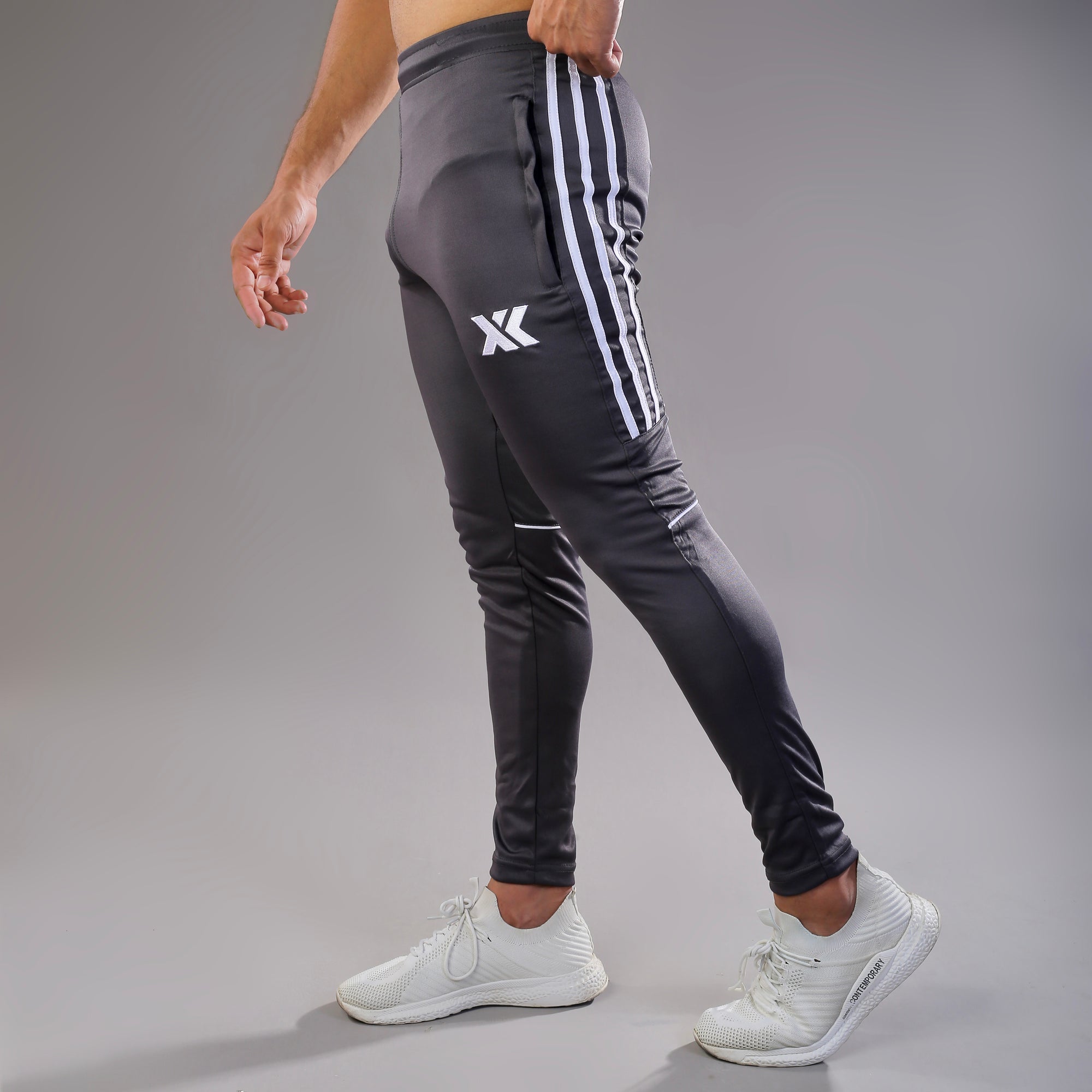 Grey half three stripes piping quick dry bottom